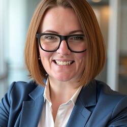 Randi Amaral headshot